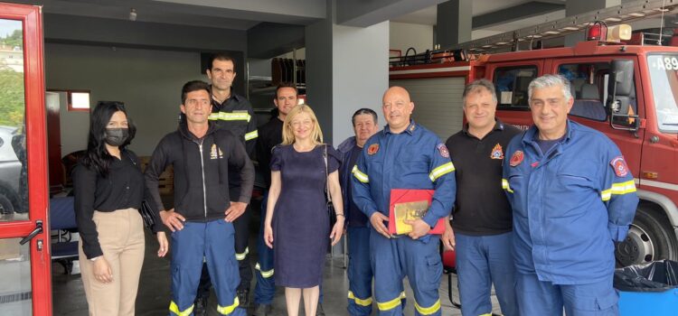 Επίσκεψη Δ. Αυγερινοπούλου στο Πυροσβεστικό Κλιμάκιο Κρεστένων, με την ευκαιρία της έναρξης της αντιπυρικής περιόδου