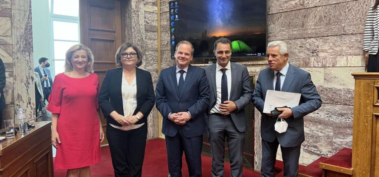 «Την Ελλάδα θα την ακούσουμε πολύ προσεκτικά»   δήλωσε η Επίτροπος Μεταφορών, κα Adina Vălean, στην Δρ. Αυγερινοπούλου στη Βουλή 