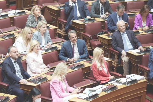 Δήλωση της δρ. Διονυσίας-Θεοδώρας Αυγερινοπούλου βουλευτή Ηλείας Ν.Δ «Στο νομοσχέδιο για την υποβοηθούμενη αναπαραγωγή με γενναίες κυβερνητικές αλλαγές διευρύνονται τα δικαιώματα των γυναικών».