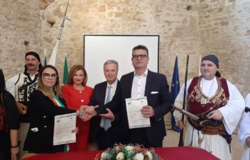 Τελετή Έναρξης του Ευρωπαϊκού Προγράμματος CERV-2024 και Τελετή Αδελφοποίησης του Δήμου Ανδραβίδας – Κυλλήνης με τον Δήμο Crotone
